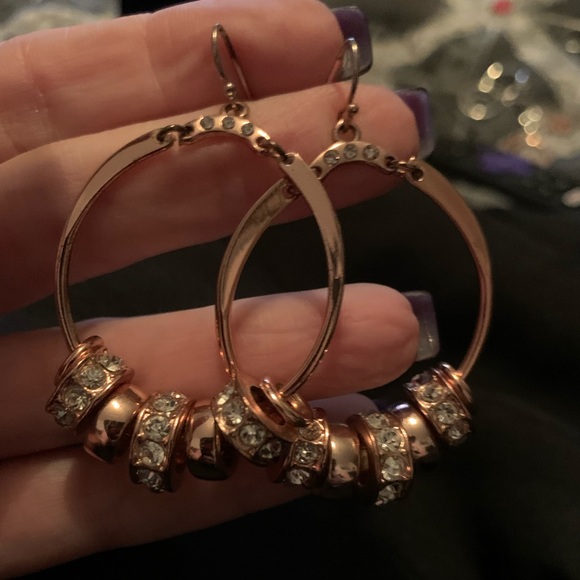 Nicole Miller Dangling Earrings Rose Gold - Picture 1 of 4